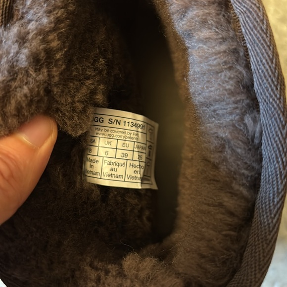 Brand New Women’s UGG Classic Mini Platform Bootie Dark Brown Sz 8 MSRP $285 - Picture 9 of 11